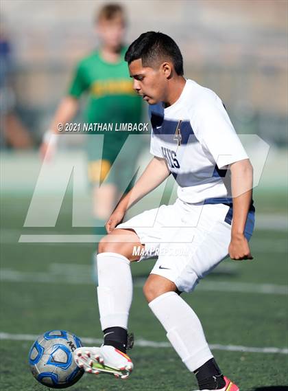 Thumbnail 3 in Los Alamos vs. Highland photogallery.