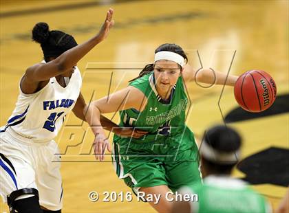 Thumbnail 3 in ThunderRidge vs. Highlands Ranch (CHSAA 5A Final) photogallery.