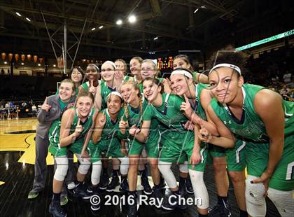 Thumbnail 2 in ThunderRidge vs. Highlands Ranch (CHSAA 5A Final) photogallery.