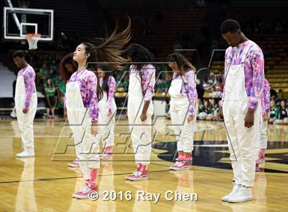 Thumbnail 1 in ThunderRidge vs. Highlands Ranch (CHSAA 5A Final) photogallery.