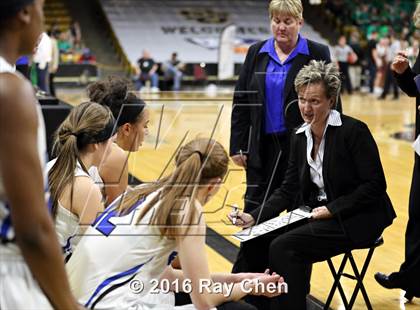 Thumbnail 2 in ThunderRidge vs. Highlands Ranch (CHSAA 5A Final) photogallery.