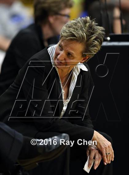 Thumbnail 2 in ThunderRidge vs. Highlands Ranch (CHSAA 5A Final) photogallery.
