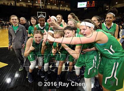 Thumbnail 3 in ThunderRidge vs. Highlands Ranch (CHSAA 5A Final) photogallery.