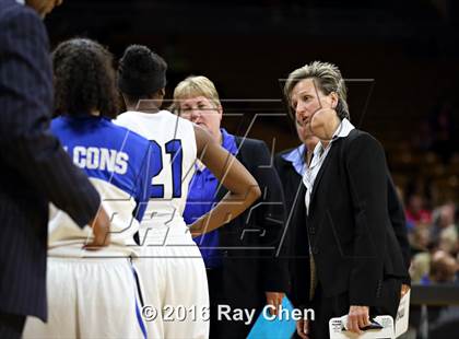 Thumbnail 1 in ThunderRidge vs. Highlands Ranch (CHSAA 5A Final) photogallery.