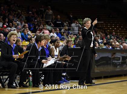 Thumbnail 3 in ThunderRidge vs. Highlands Ranch (CHSAA 5A Final) photogallery.