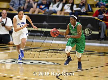 Thumbnail 1 in ThunderRidge vs. Highlands Ranch (CHSAA 5A Final) photogallery.