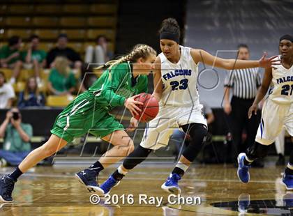 Thumbnail 1 in ThunderRidge vs. Highlands Ranch (CHSAA 5A Final) photogallery.