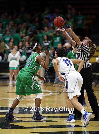 Thumbnail 3 in ThunderRidge vs. Highlands Ranch (CHSAA 5A Final) photogallery.