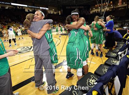 Thumbnail 1 in ThunderRidge vs. Highlands Ranch (CHSAA 5A Final) photogallery.