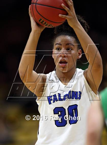 Thumbnail 3 in ThunderRidge vs. Highlands Ranch (CHSAA 5A Final) photogallery.