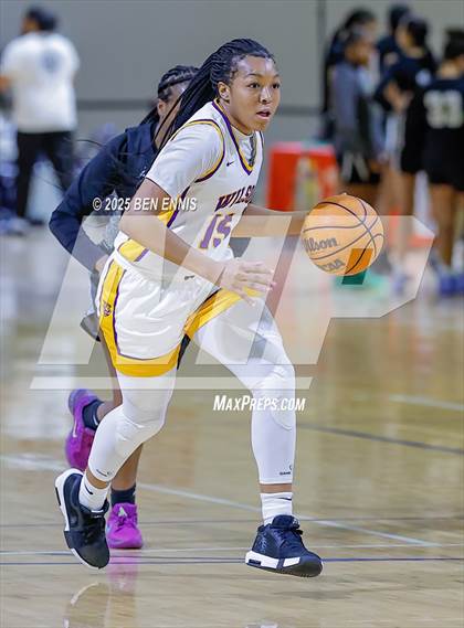 Thumbnail 2 in Houston vs. Wilson (She Got Game Classic) photogallery.