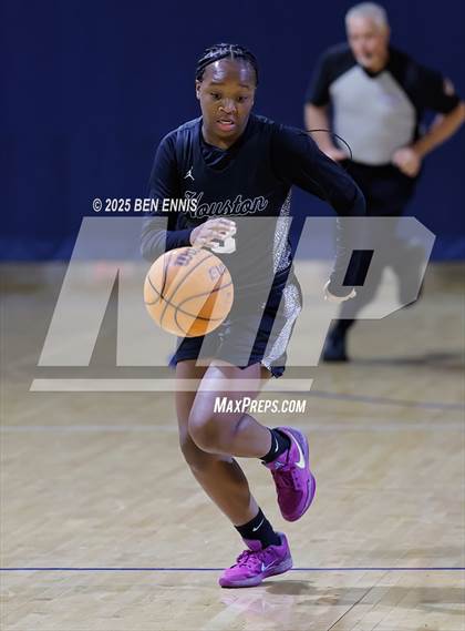 Thumbnail 1 in Houston vs. Wilson (She Got Game Classic) photogallery.