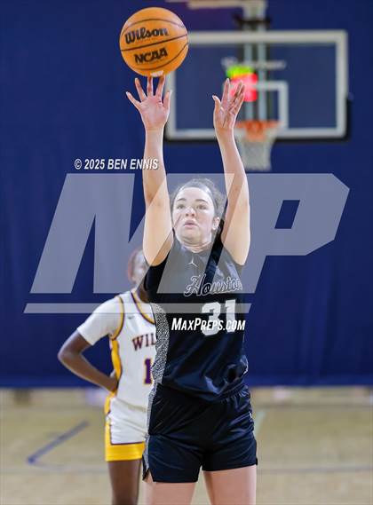 Thumbnail 3 in Houston vs. Wilson (She Got Game Classic) photogallery.