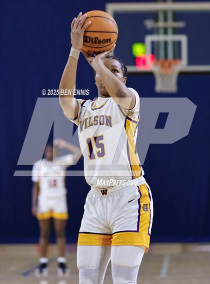 Thumbnail 2 in Houston vs. Wilson (She Got Game Classic) photogallery.