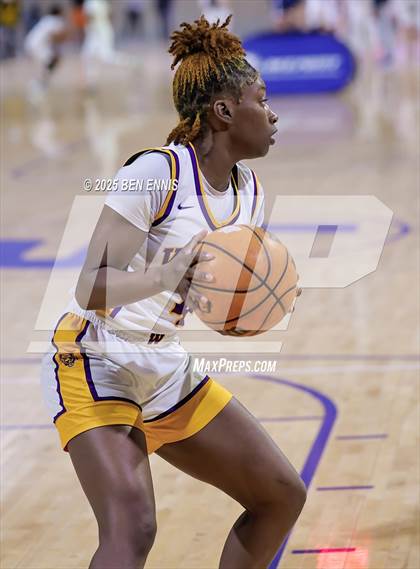 Thumbnail 2 in Houston vs. Wilson (She Got Game Classic) photogallery.