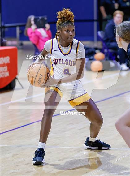 Thumbnail 1 in Houston vs. Wilson (She Got Game Classic) photogallery.