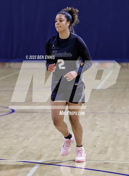 Thumbnail 2 in Houston vs. Wilson (She Got Game Classic) photogallery.