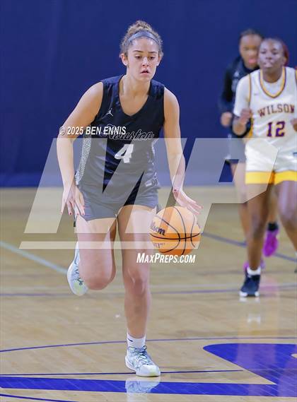 Thumbnail 3 in Houston vs. Wilson (She Got Game Classic) photogallery.