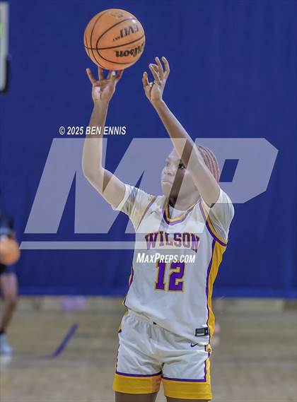 Thumbnail 1 in Houston vs. Wilson (She Got Game Classic) photogallery.