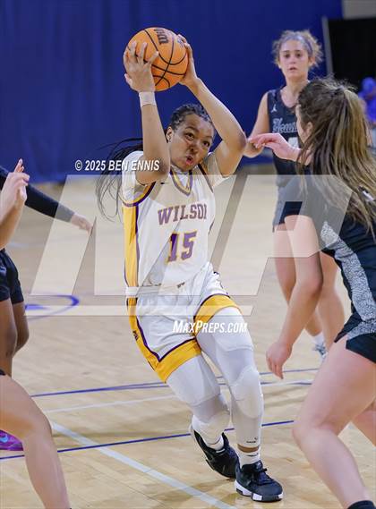 Thumbnail 2 in Houston vs. Wilson (She Got Game Classic) photogallery.