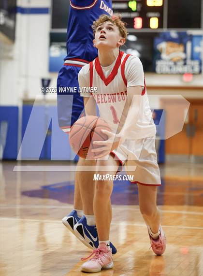 Thumbnail 3 in FR: Conner vs Beechwood photogallery.