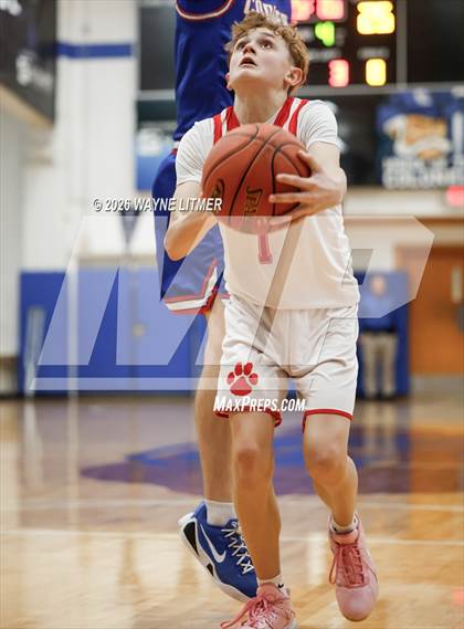 Thumbnail 3 in FR: Conner vs Beechwood photogallery.