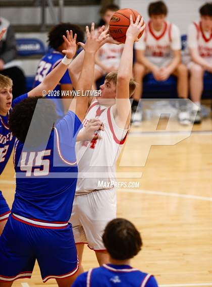 Thumbnail 3 in FR: Conner vs Beechwood photogallery.