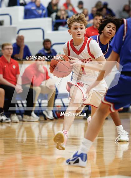 Thumbnail 2 in FR: Conner vs Beechwood photogallery.