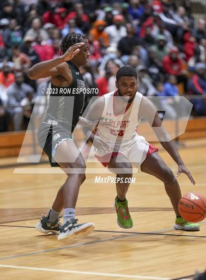 Thumbnail 1 in Brentwood vs Bellport (NYSPHSAA Section XI Class AA Semifinal)  photogallery.