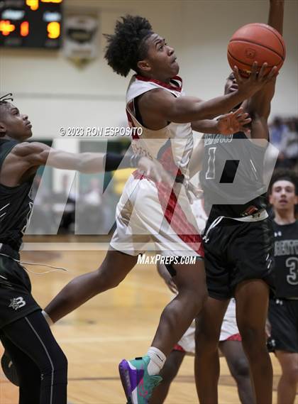 Thumbnail 2 in Brentwood vs Bellport (NYSPHSAA Section XI Class AA Semifinal)  photogallery.
