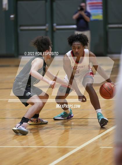 Thumbnail 1 in Brentwood vs Bellport (NYSPHSAA Section XI Class AA Semifinal)  photogallery.