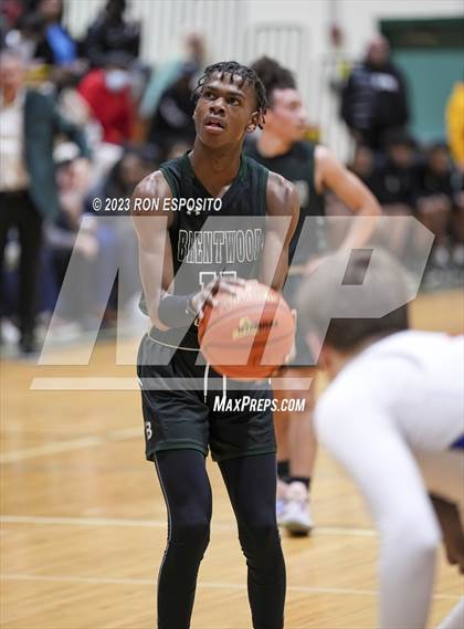 Thumbnail 1 in Brentwood vs Bellport (NYSPHSAA Section XI Class AA Semifinal)  photogallery.