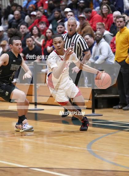 Thumbnail 1 in Brentwood vs Bellport (NYSPHSAA Section XI Class AA Semifinal)  photogallery.