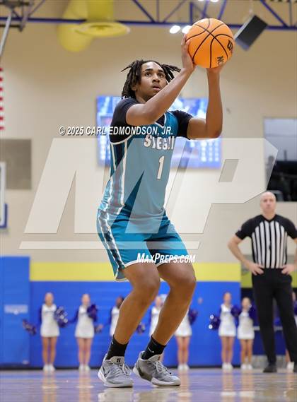 Thumbnail 1 in Siegel @ Brentwood photogallery.