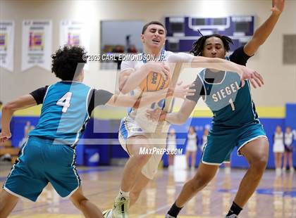Thumbnail 2 in Siegel @ Brentwood photogallery.