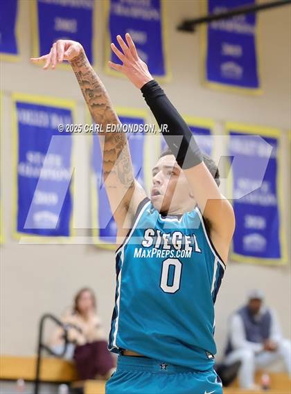 Thumbnail 1 in Siegel @ Brentwood photogallery.