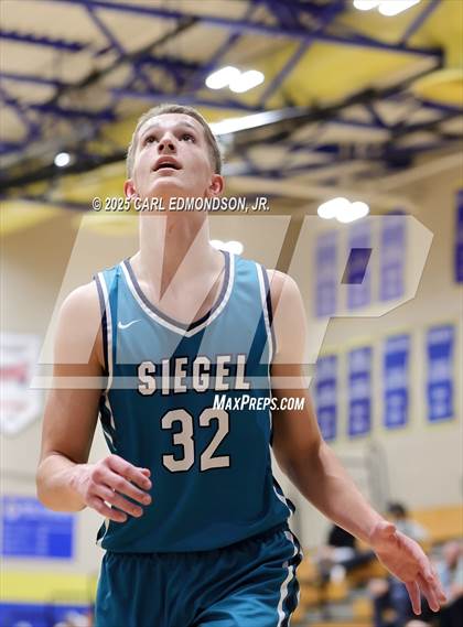 Thumbnail 2 in Siegel @ Brentwood photogallery.