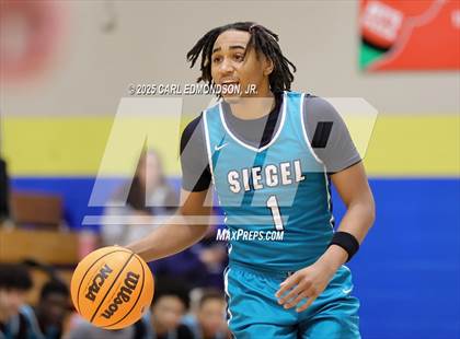Thumbnail 1 in Siegel @ Brentwood photogallery.