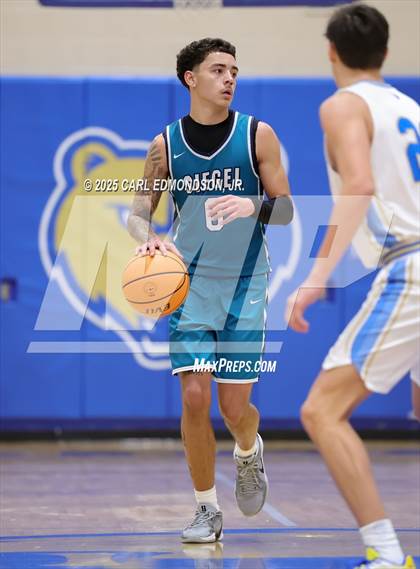 Thumbnail 1 in Siegel @ Brentwood photogallery.
