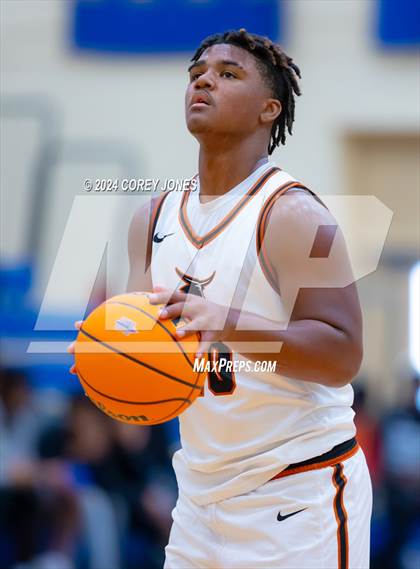 Thumbnail 2 in Chapel Hill vs Kell (GA Elite 8 Tip Off Classic) photogallery.
