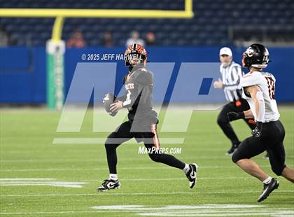 Thumbnail 1 in Liberty Center vs. Wheelersburg (OHSAA Division 5 Final) photogallery.