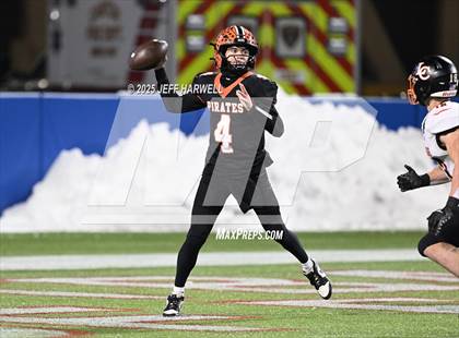 Thumbnail 1 in Liberty Center vs. Wheelersburg (OHSAA Division 5 Final) photogallery.