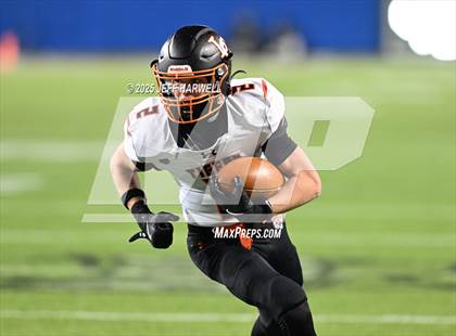 Thumbnail 2 in Liberty Center vs. Wheelersburg (OHSAA Division 5 Final) photogallery.