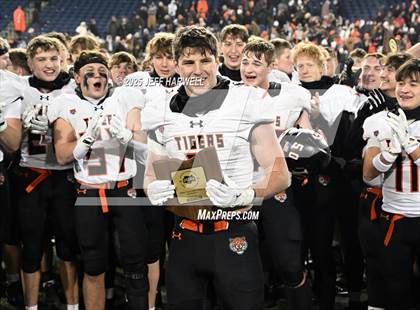 Thumbnail 1 in Liberty Center vs. Wheelersburg (OHSAA Division 5 Final) photogallery.