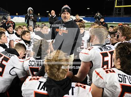 Thumbnail 3 in Liberty Center vs. Wheelersburg (OHSAA Division 5 Final) photogallery.