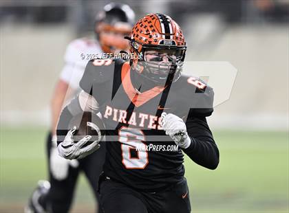 Thumbnail 1 in Liberty Center vs. Wheelersburg (OHSAA Division 5 Final) photogallery.