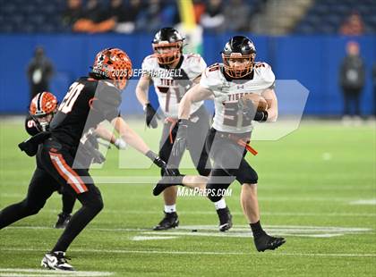 Thumbnail 2 in Liberty Center vs. Wheelersburg (OHSAA Division 5 Final) photogallery.