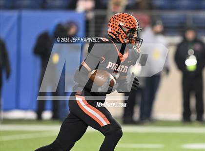 Thumbnail 3 in Liberty Center vs. Wheelersburg (OHSAA Division 5 Final) photogallery.