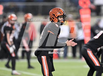 Thumbnail 1 in Liberty Center vs. Wheelersburg (OHSAA Division 5 Final) photogallery.