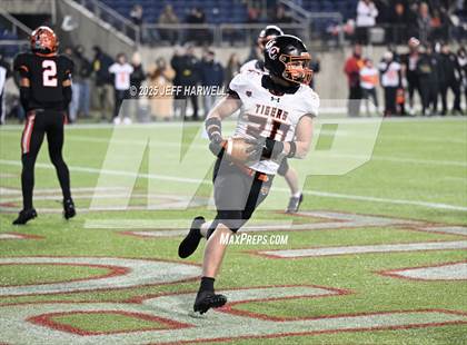 Thumbnail 3 in Liberty Center vs. Wheelersburg (OHSAA Division 5 Final) photogallery.